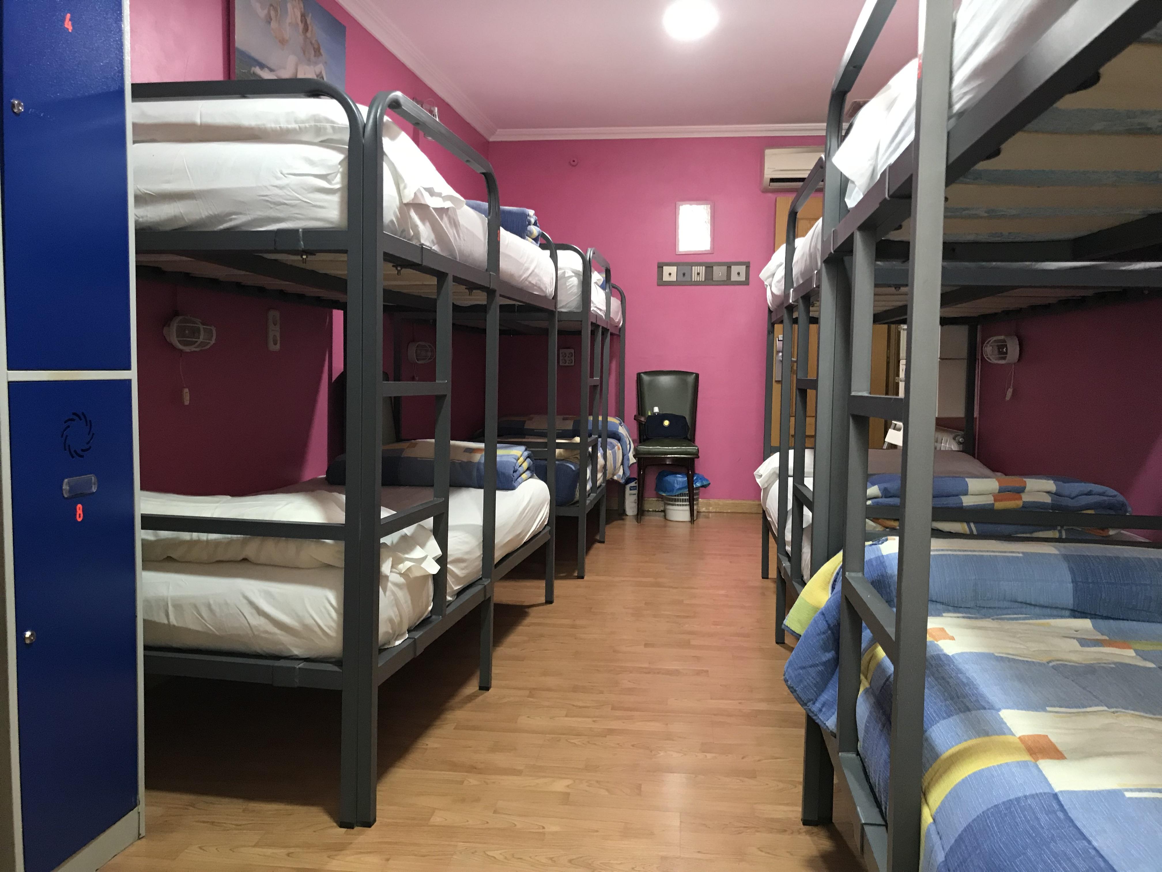 Rc Miguel Angel Hostel Madrid Buitenkant foto Hostel in Madrid, Spain