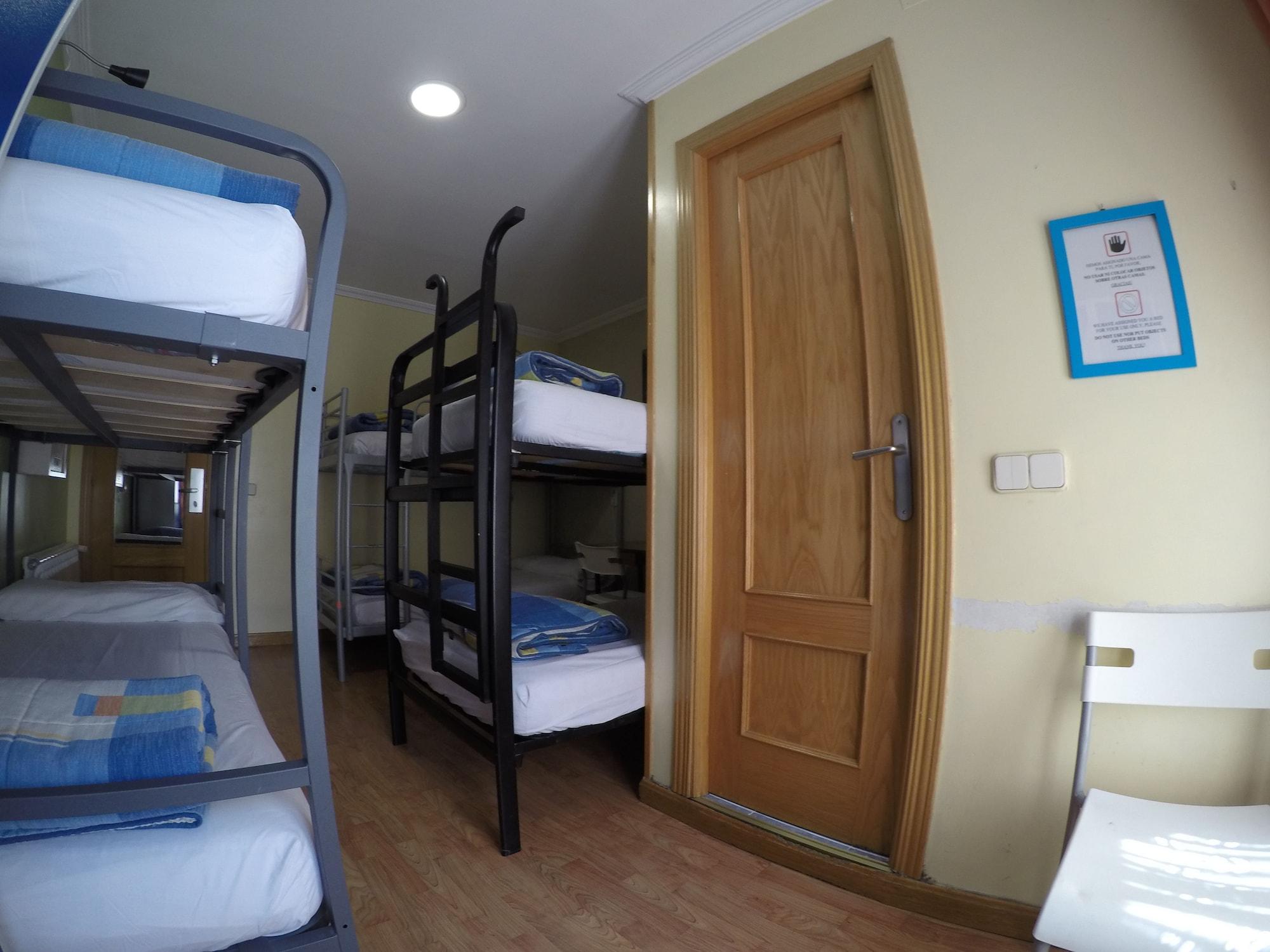 Rc Miguel Angel Hostel Madrid Buitenkant foto Hostel in Madrid, Spain