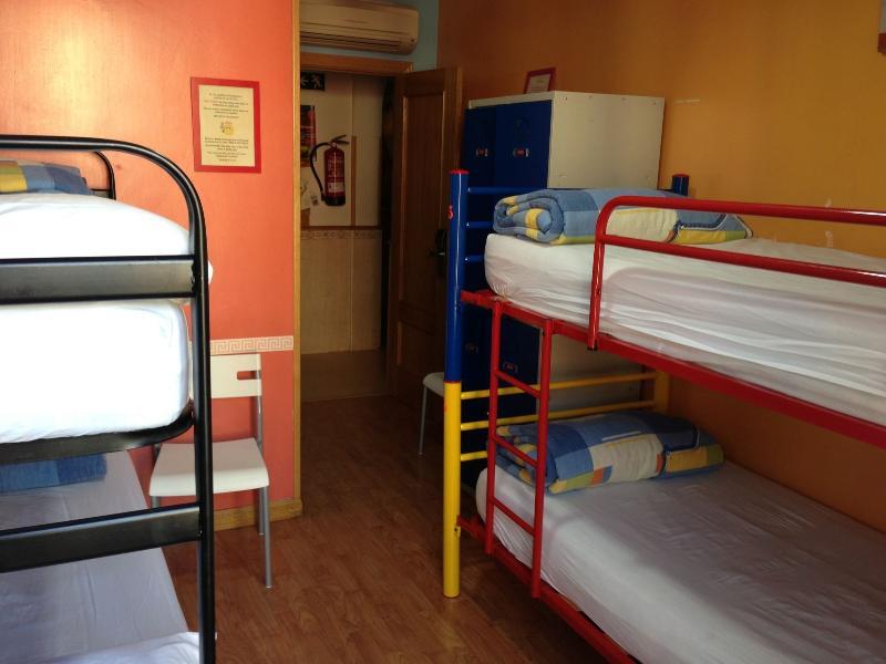 Rc Miguel Angel Hostel Madrid Buitenkant foto Hostel in Madrid, Spain